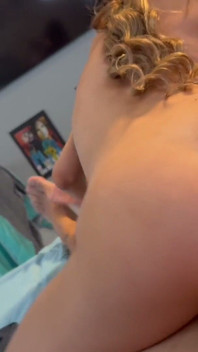 19letá vysokoškolská děvka Nikki Nicole šuká svou první pornohvězdu Teddy Tarantino