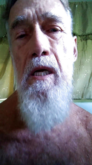 Mr hairy gardener: 私は18歳の息子に指示を与え、彼にパパのために何かをさせます