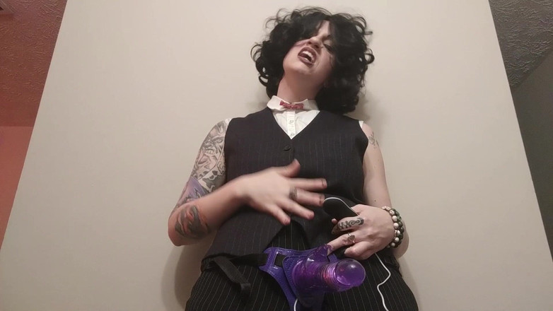 Geeky Femdom: 軍団:影の王レニーが支配