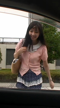 Seksi Japon genç kız Riko Tanabe'nin ıslak amına derin boşalma
