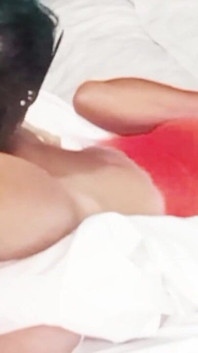 Sesso lesbico con la mia matrigna matura di 70 anni