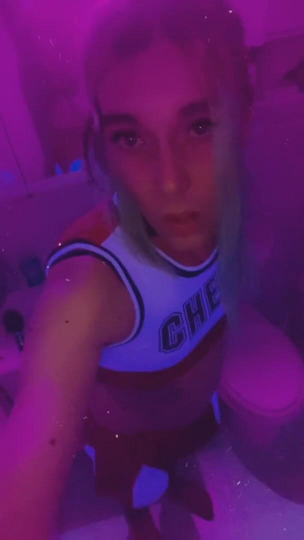 CarmenMelatonin: Seksi amigo kız parti kızı