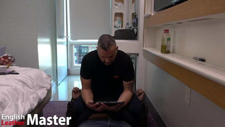 EnglishLeathermaster: Stând pe față și pârțuri