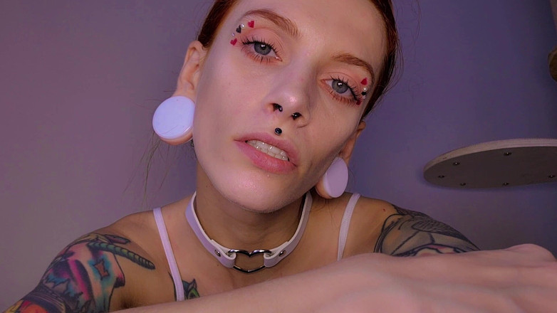 TattoedGirl666: Güzel Sürtük Güzel Yüzünü Gösteriyor