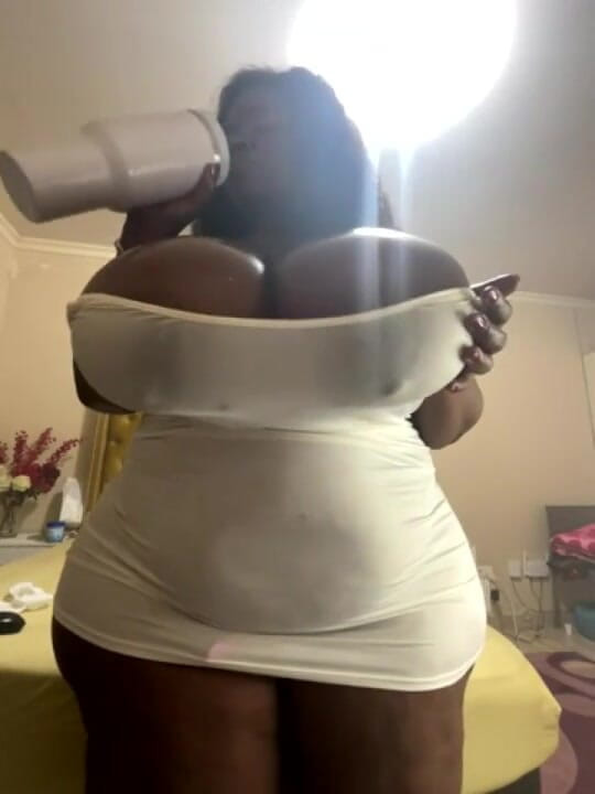 Legendary Booty Overdose: Strip Me Naked