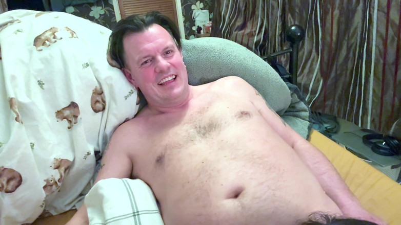 Frequentmasturbation: Birdseye Görünüm Güzel Kel Büyük Memeli Bebek Kaşlarından aşağı Kel...