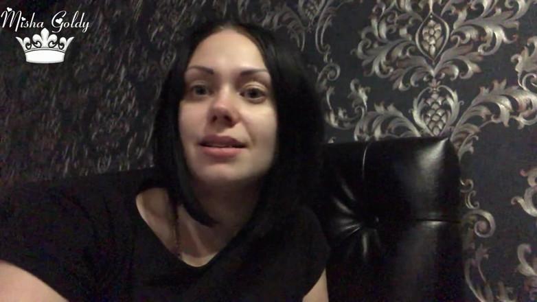 Goddess Misha Goldy: Låsa de jungfru perversa