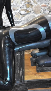 Vastpinnen in de Dungeon, volledige video - Alex Latex