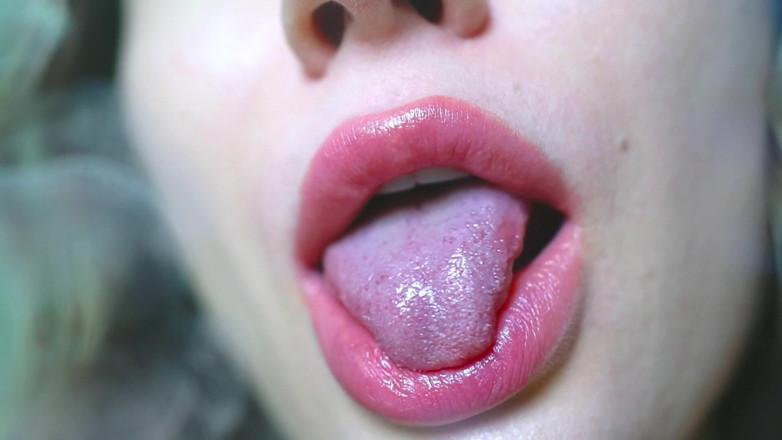 Rarible Diamond: Beso jugoso desnudo