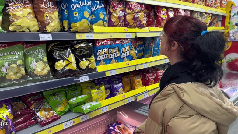 GiovanniXL: The Girl at the Supermarket Grabs My Dick and Ends...