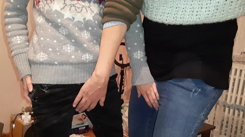 Lesbian-candys: Náš operátor nemohl odolat a stříká s námi - lesbické bonbánky