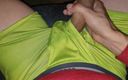 Z twink: 19 Year Old Guy Rubbing His Cock in Boxers