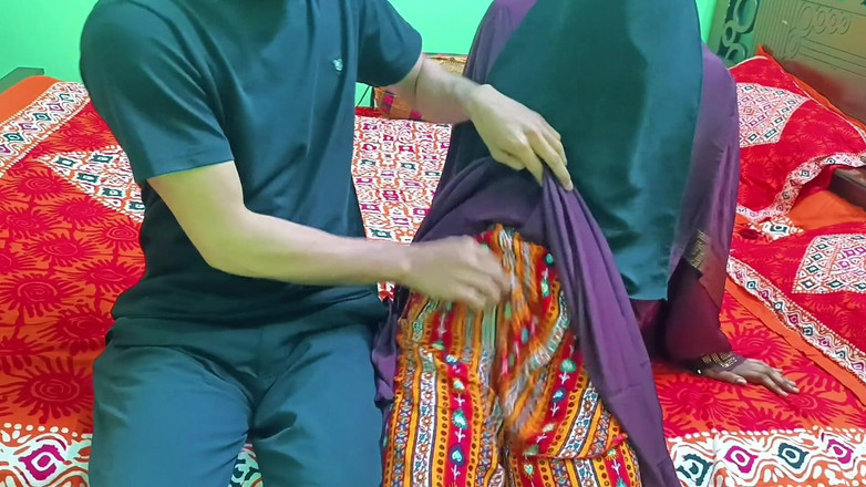 Bdsex24: Mijn hete en sexy vriendin neuken in mijn lege huis