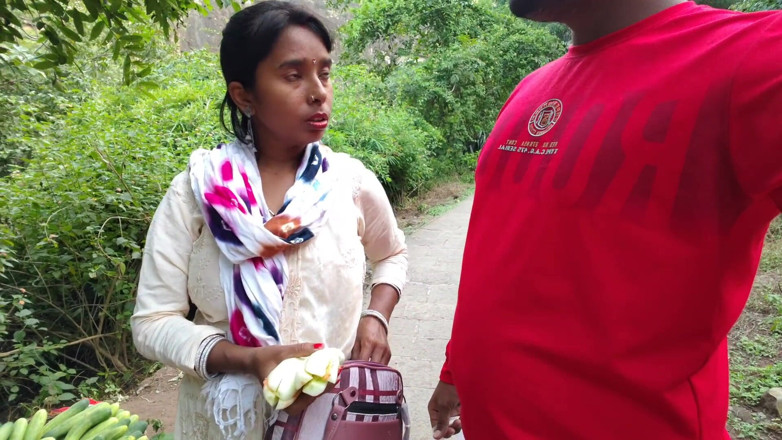Premi pooja: Waldgebiet turister ort, unbekanntes mädchen hat mich gerufen als