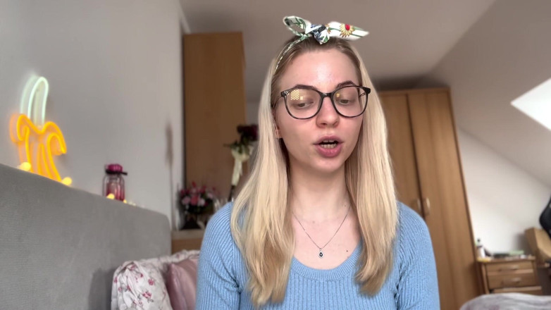 Goddess_Bella_Rae: Dominare hrănitoare (dominare feminină)
