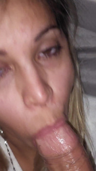 Deep Throat Under the Sheets