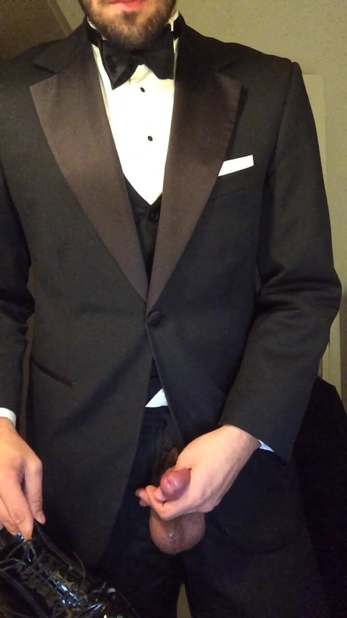 Master Shiny Shoes: Cachondo en esmoquin