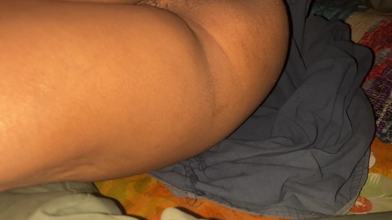Ritu: Âm hộ của Ritu Bhabhi khít khao