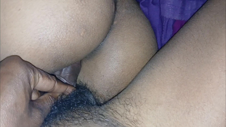 Mhsexy: Ho scopato parecchio Mohini Bhabhi dopo averle messo un grosso...