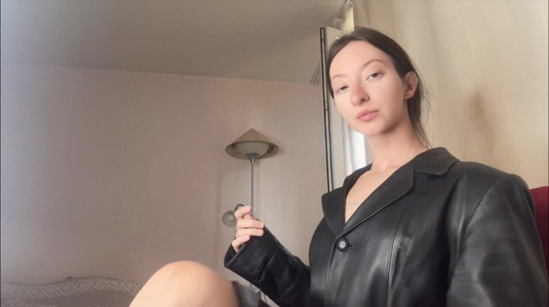 Skinny_lady69: Spójrz w moje oczy i nie odważysz się oderwać wzroku.