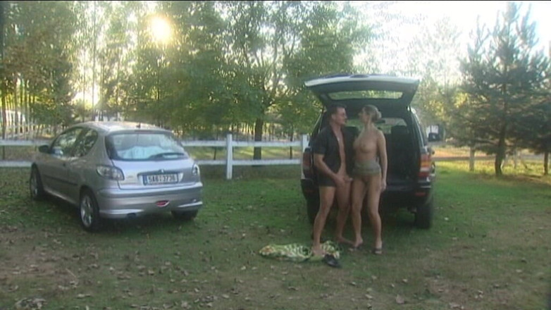 MILF and Big Wet Tits XXX: Касири блондинка пизда сильно відтрахана на вечері