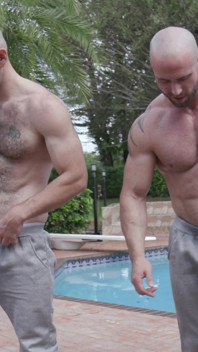 Uomini sudati e doppia vagina con Brian Omally, Danny Steele, Kyler Quinn