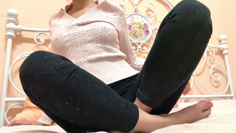 Dolls Cult: I Love to Wear My Leggins Tight