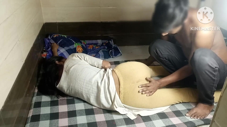 Shivanibaby: Seks dubur kali pertama dengan teman lelaki pada waktu malam