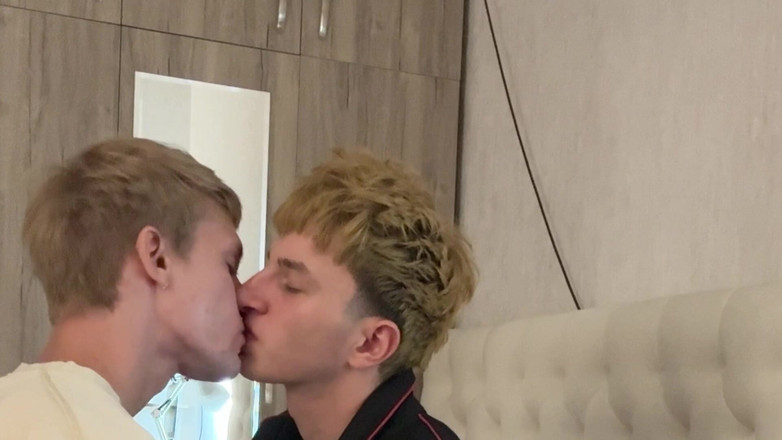 Max Gen: Část 1 Přítel Zkouší Velký Pohled Svého Nevlastního Bratra