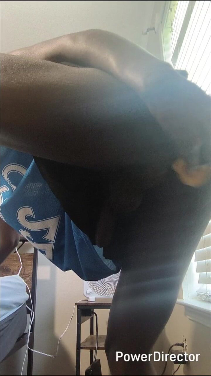 DaBlackFemboy: Ragazzo effeminato dipendente da scoreggia e crema non-stop da enorme...