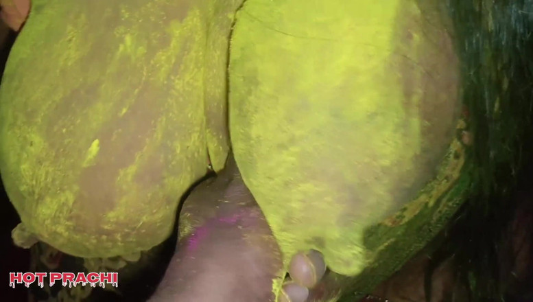 Hot prachi: Feliz Holi Prachi india 