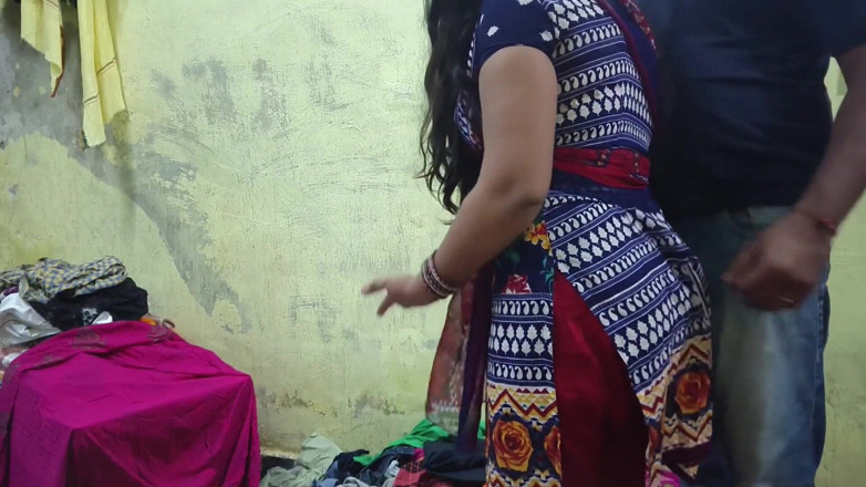 Mumbai Ashu: Ditinggalkan Penghemat Baju di Rumah