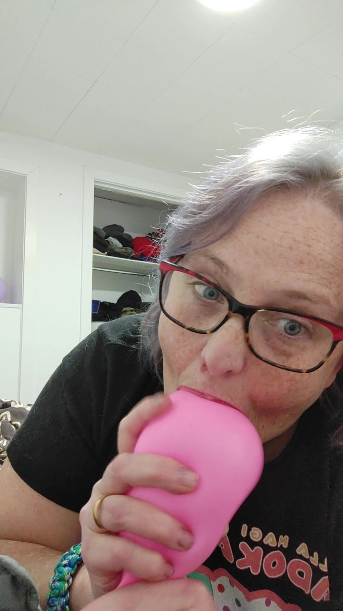 AngYourDirtyCanadian: Joc cu gura cu balon