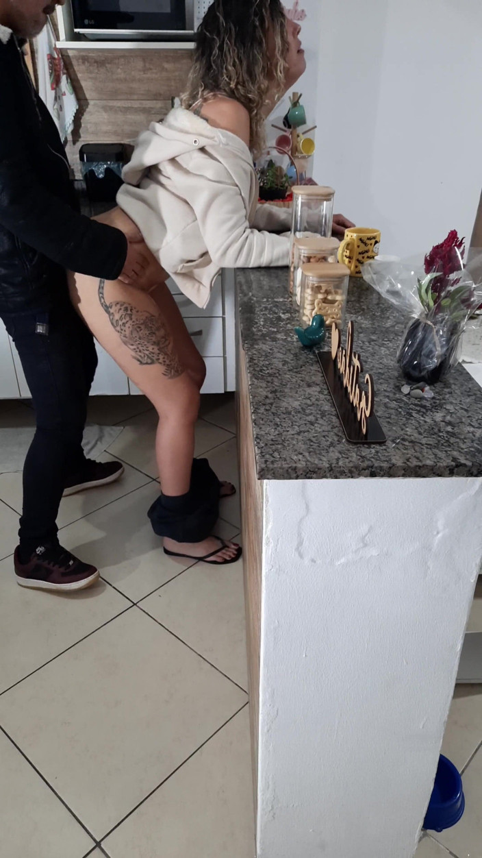 Gabi SweetCouplesStories: Stieftochter kann sich beim frühstück nicht mal ausruhen.