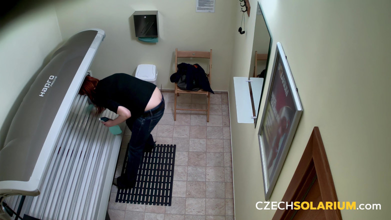 Czech Solarium: Çek solaryum 91: kızıl ve büyük memeli orta yaşlı seksi kadın...