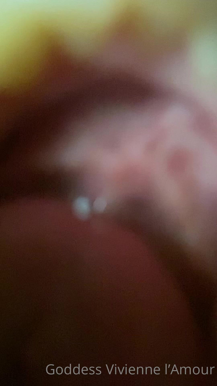 Vivienne l'Amour: Vivienne l'amour - la gigantessa ti ingoia tutto