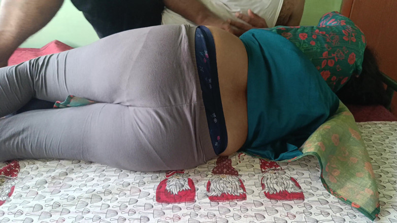 Wonder: Istri orang berbagi ranjang dan ngentot hot sama tetangga batchelor