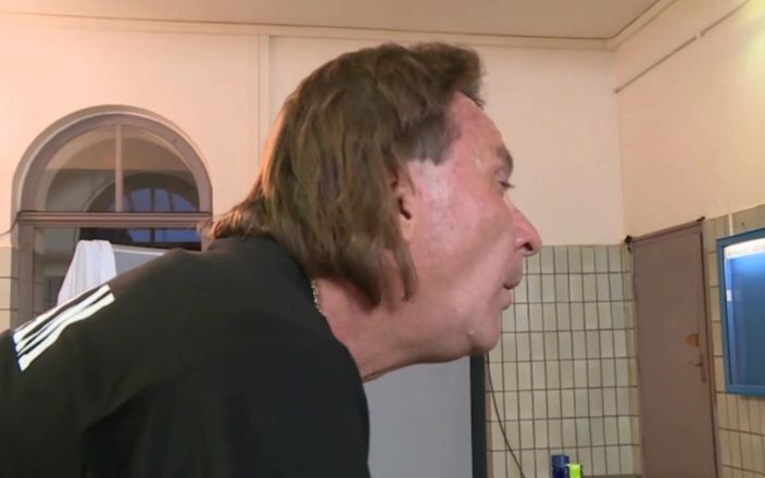 Deutschland porn: 従順な赤毛の後背位が犯された