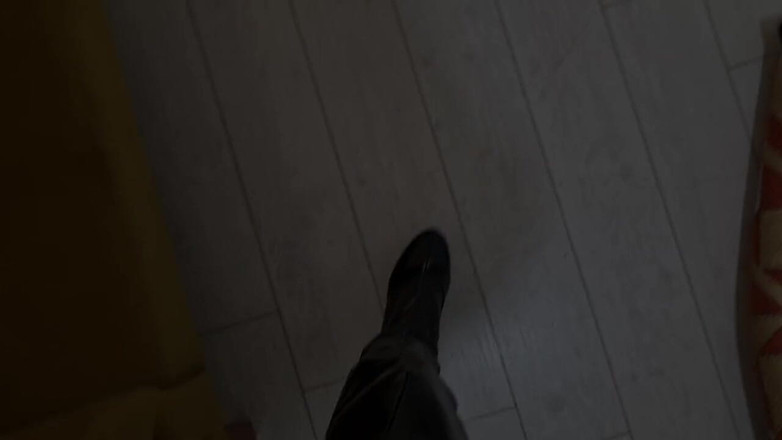 Mistressrola: Köle için sahibe rola'dan taşaklara vuruyor