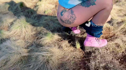 kactus kutie: Colorida Kutie Xixi ao ar livre