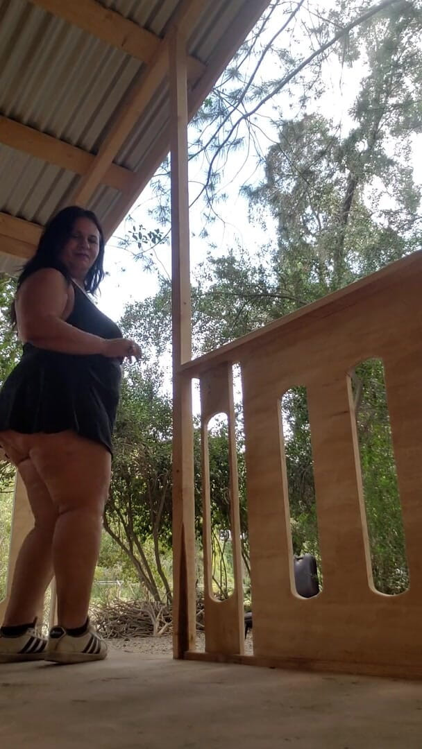 Riderqueen: POV ass arschanbetung, bBW zeigt ihren großen fetten arsch für...