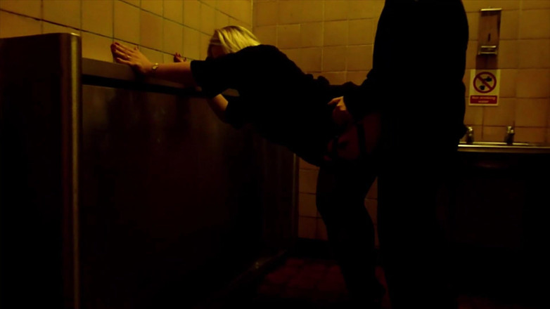 Dogging after dark: Slut fun in a public toilet