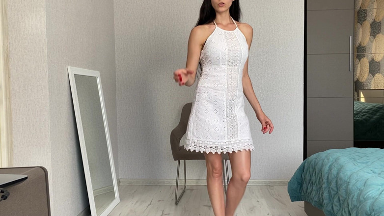 Princess Monica: land hilaane ke nirdesh, haathon se chudaee, tel se sani...