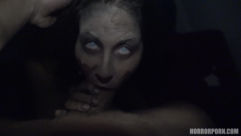 Horror porn: Porno de groază 7 frica vine după întuneric