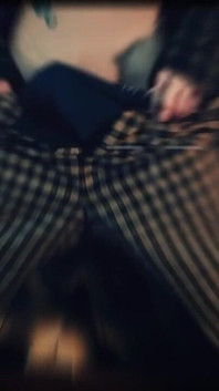 Une collection de vidéos de tout le mois de mars. Masturbation, caresses anales et magnifiques tournages professionnels