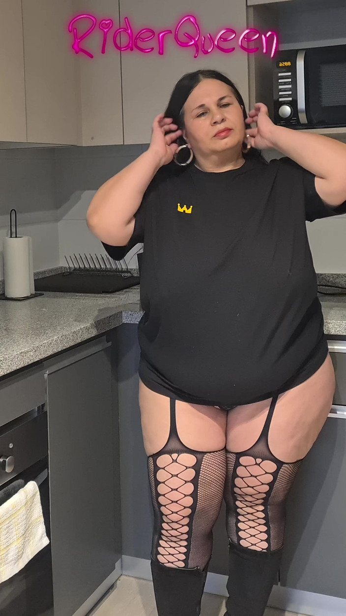 Riderqueen BBW Step Mom Latina Ebony: Чорт забирай, до королеви вершників, Big Ass Latina BBW MILF
