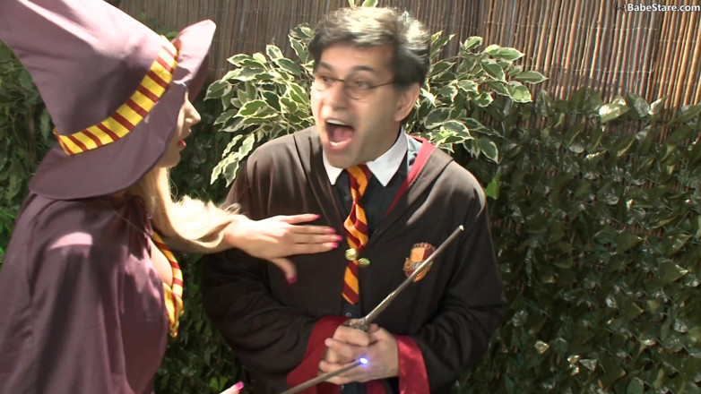 Babe Stare: Bir Harry Potter seksi parodi!