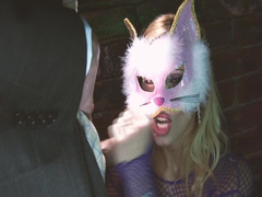 The Window of Sex: Geile catsbabes scène-3 geile kittens in lingerie neuken samen in...