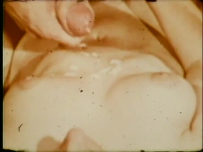 Vintage Usa: Bláznivý obrovský masivní penis pro malou vintage děvku!