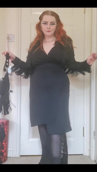 Serving You Morticia Addams Vibes